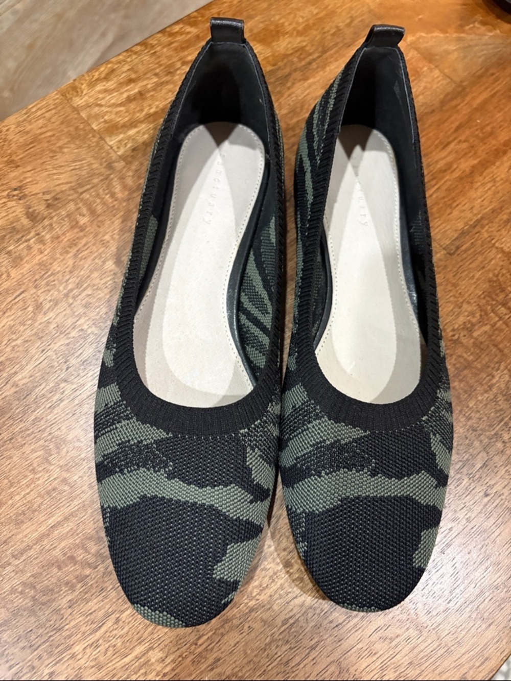 Sanctuary social camo print knit slip ons ballet flats sz 9.5. Social
